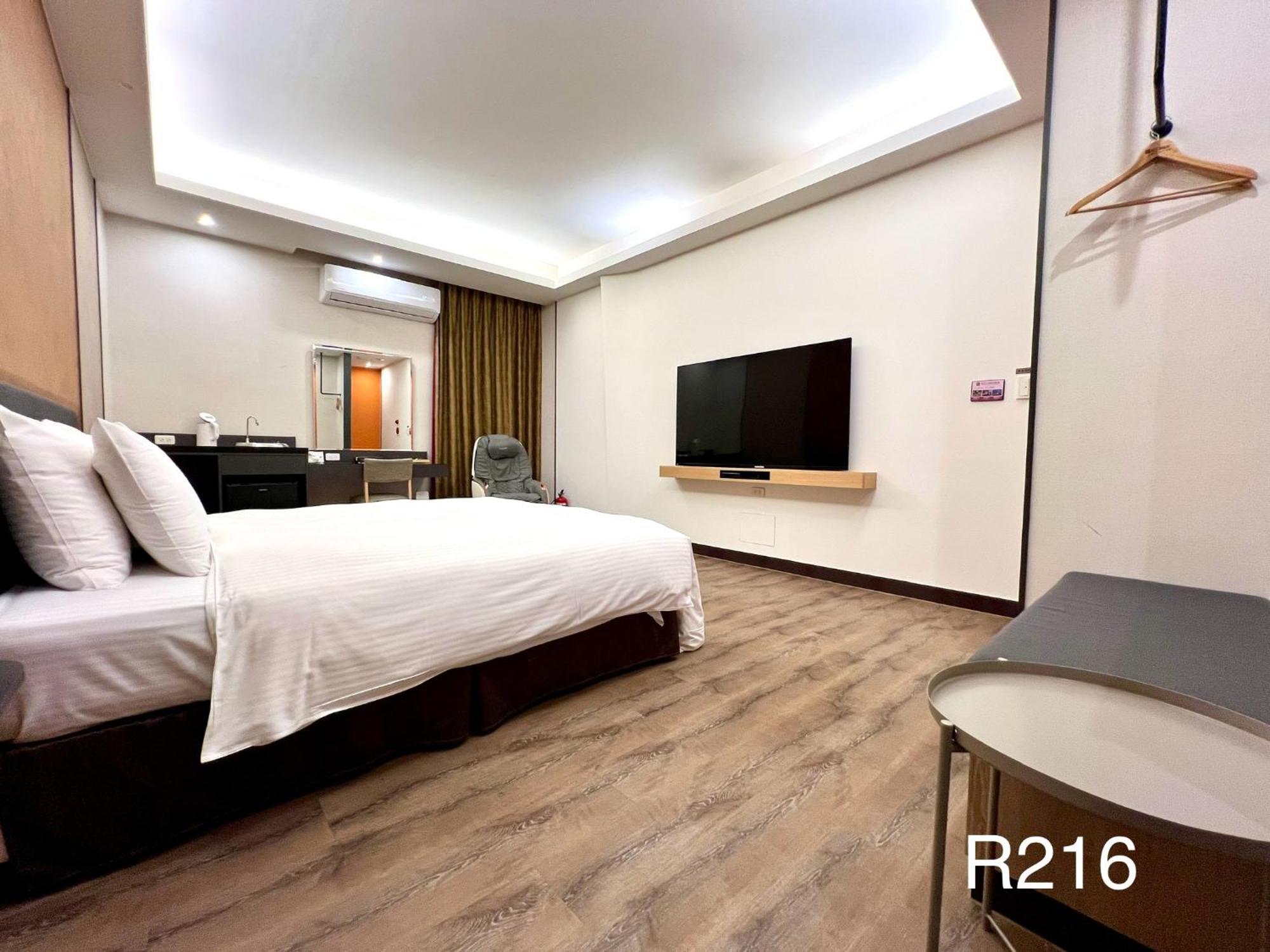 Cigar Motel Tainan Dış mekan fotoğraf