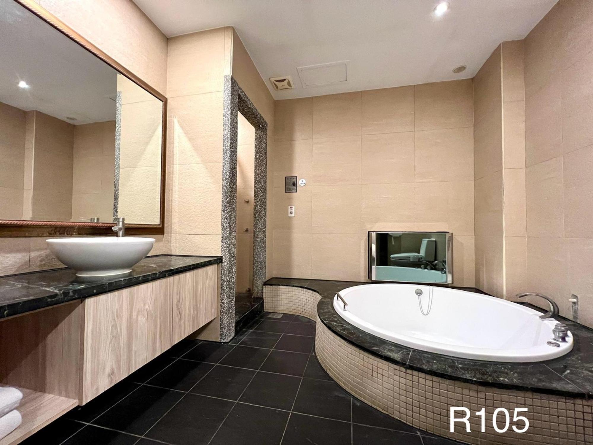 Cigar Motel Tainan Dış mekan fotoğraf