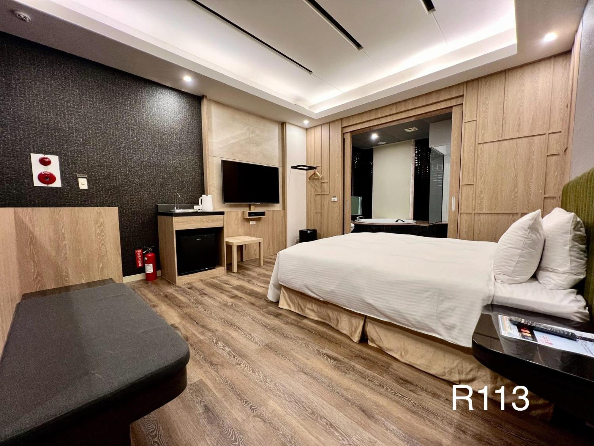 Cigar Motel Tainan Dış mekan fotoğraf