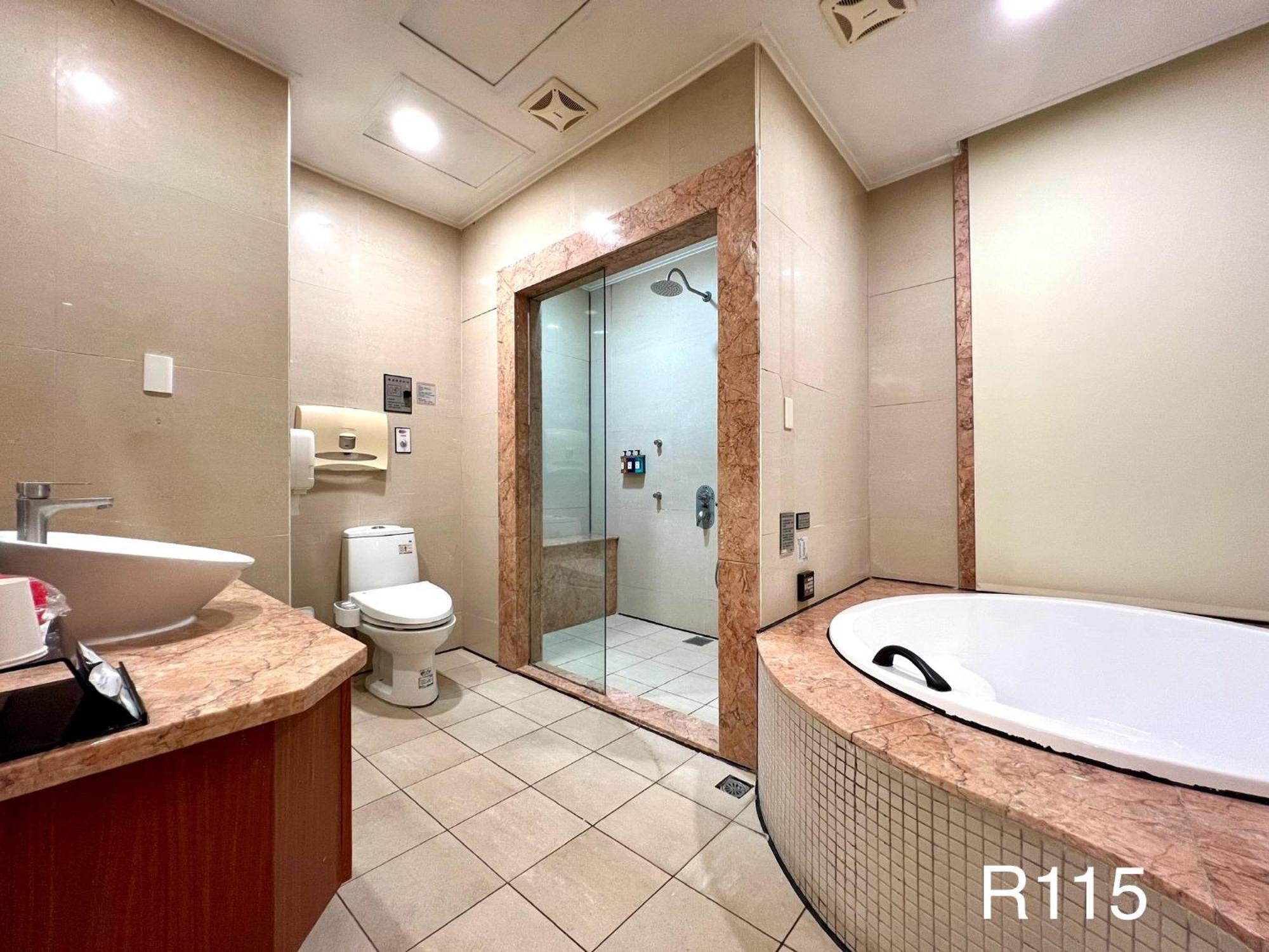Cigar Motel Tainan Dış mekan fotoğraf