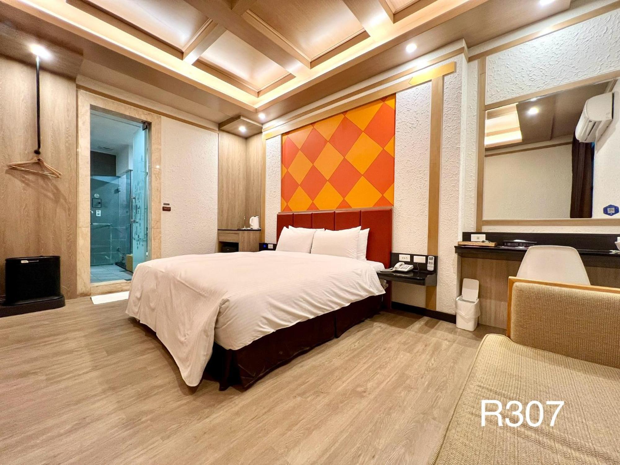 Cigar Motel Tainan Dış mekan fotoğraf