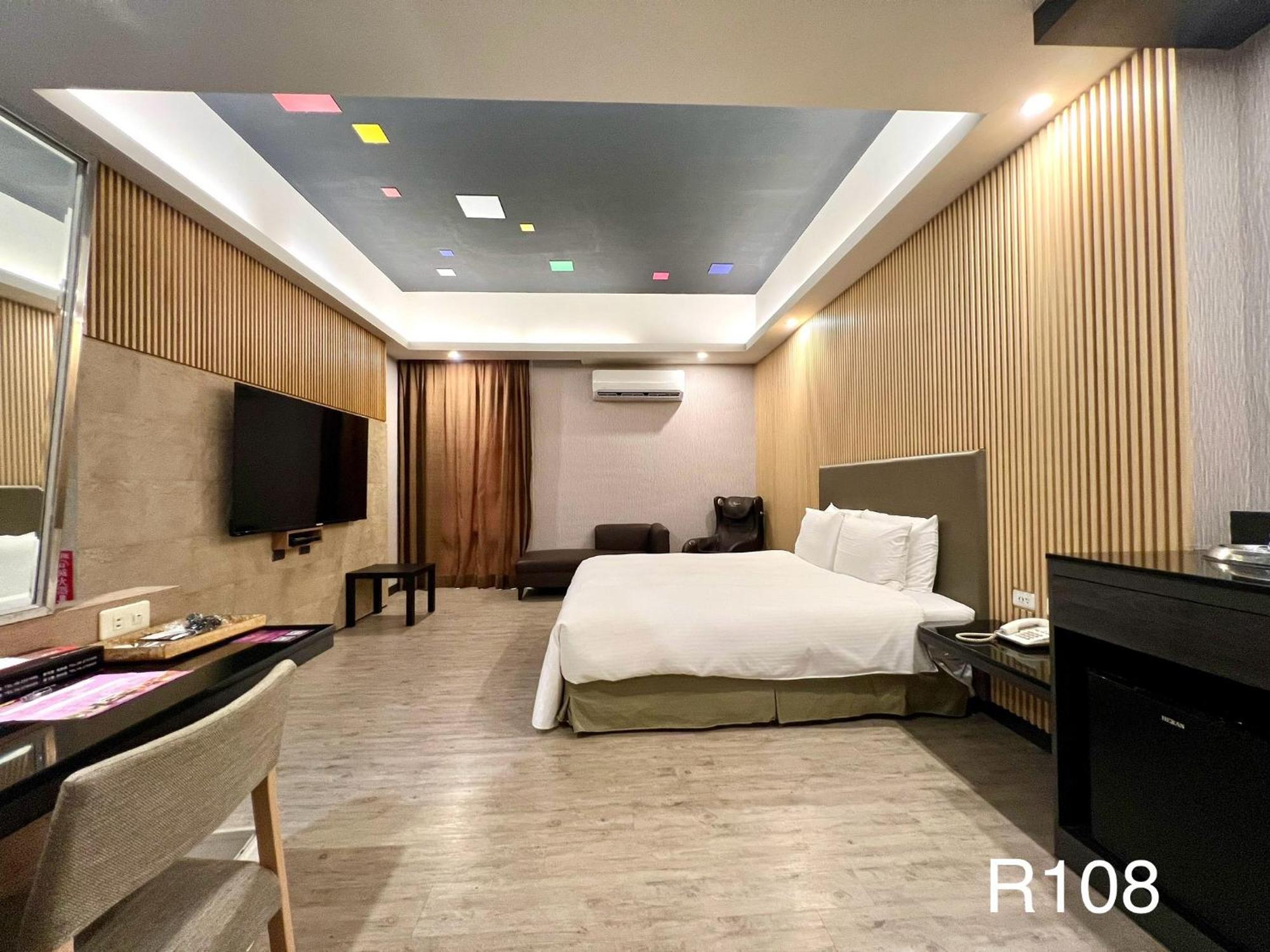 Cigar Motel Tainan Dış mekan fotoğraf
