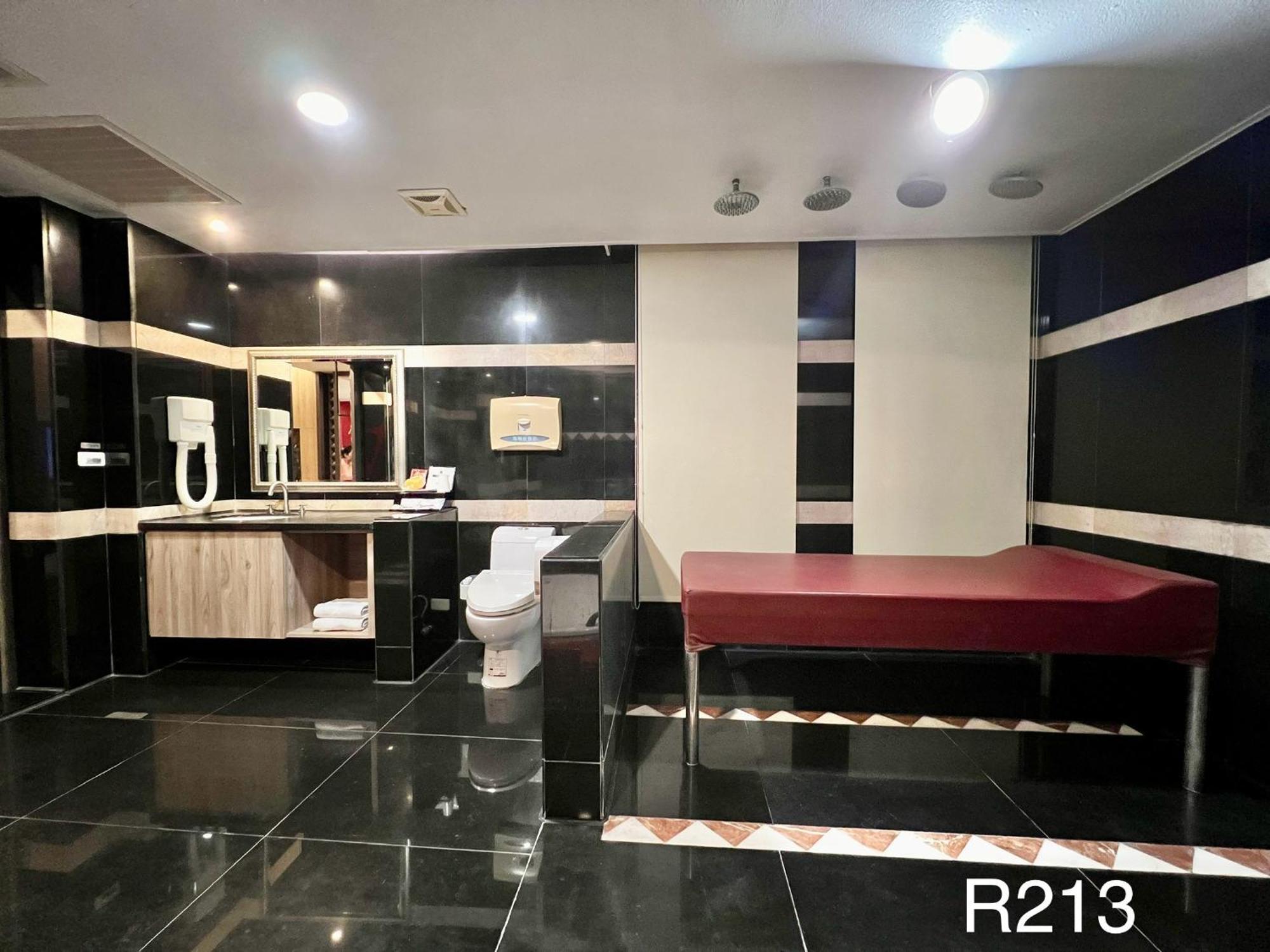 Cigar Motel Tainan Dış mekan fotoğraf